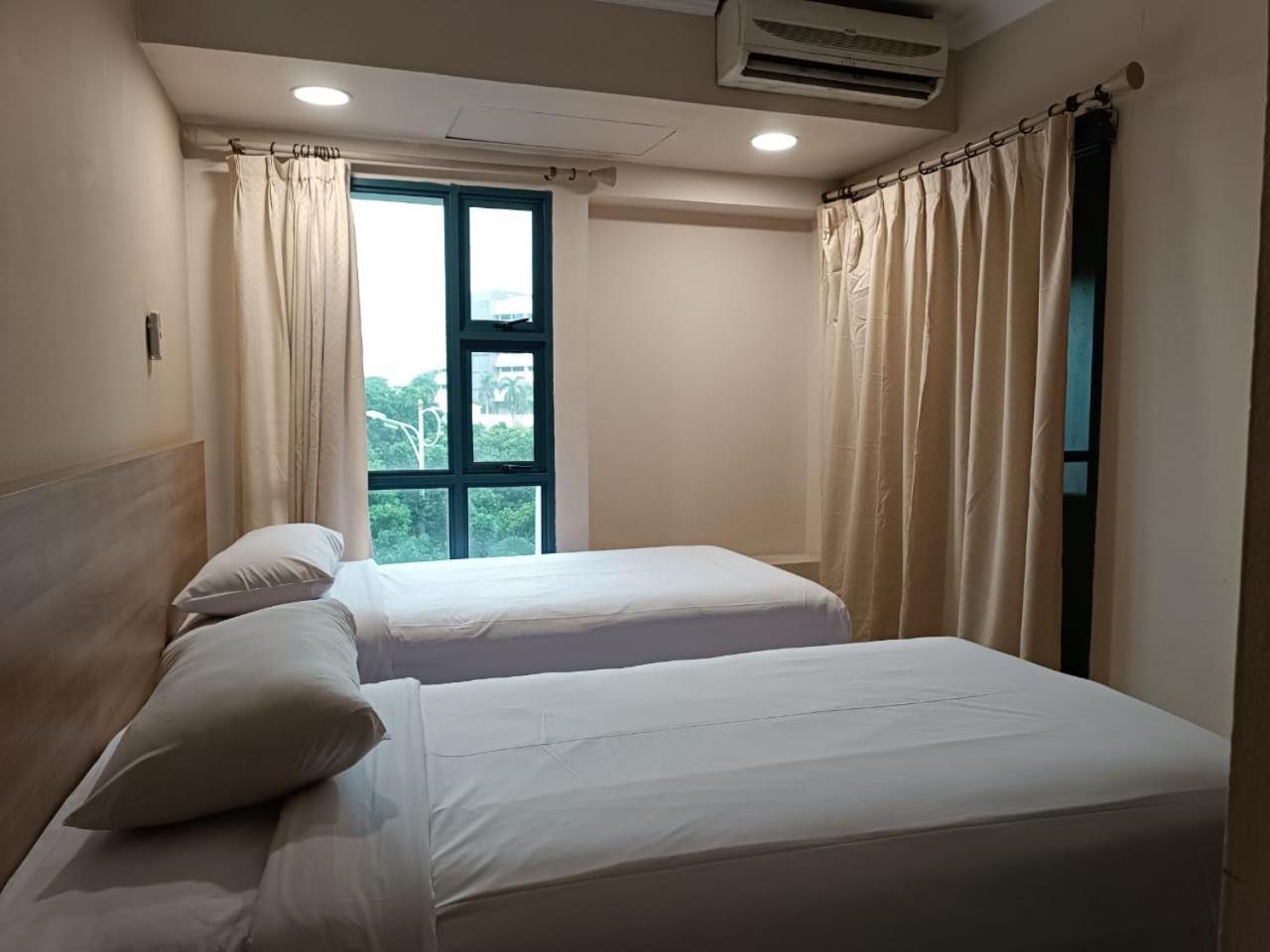 Grand Tropic Hotel